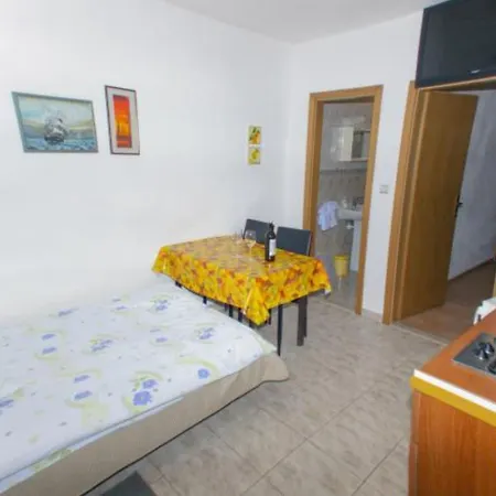 Beachfront Plaza Apartamento
