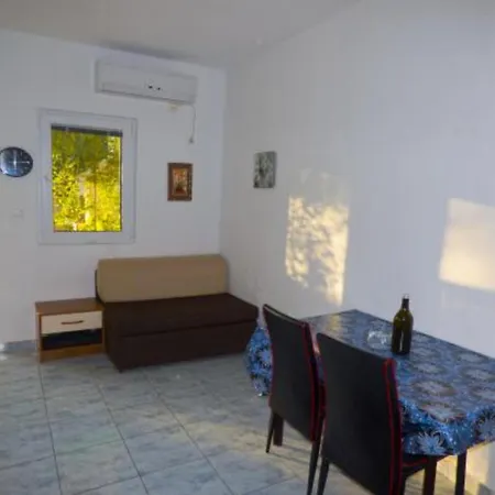 Beachfront Plaza Apartment
