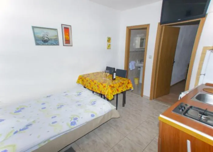 Beachfront Plaza Apartamento