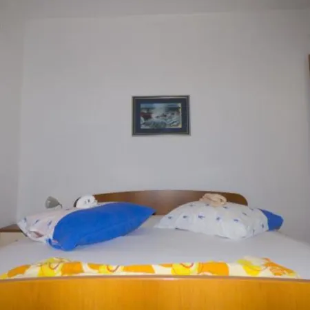 Beachfront Plaza Appartement *